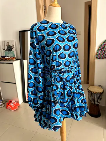 Chow le Frique Blue patterned short dress with belt L