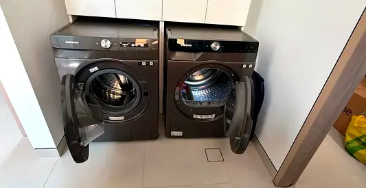 Samsung Separate Washer Dryer Set. Washer 10kg and Dryer 9kg. New model