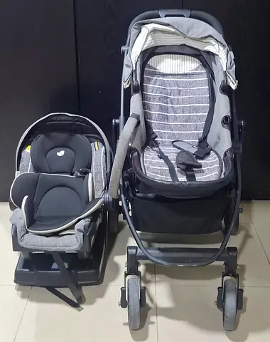 Graco stroller with car seat