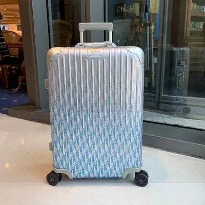 Suitcase rimowa carry on cod