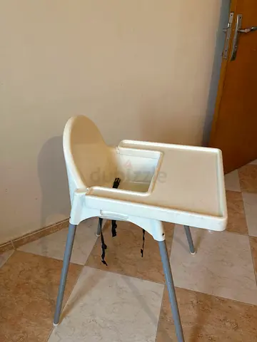 Simple ikea plastic baby high chair seat with safety straps