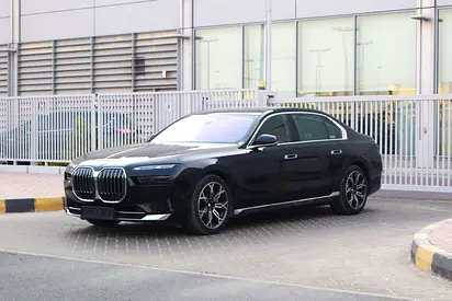 BMW 7 Series 735i Full Option - 2025 GCC - Original Paint