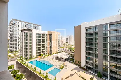 Corner Unit | High Floor | Ready to Move in