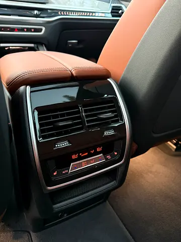 2026 BMW X5 缩略图 11