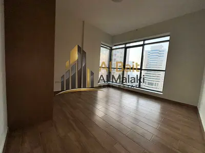 For the annual rent in cooperation, two rooms, a living room and a balcony in cooperation in four installments exclusively, a resident of open and beautiful ruins, safes, but a large wall, the price i