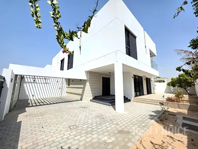 4BR &Maid |Private Garden|Spacious |Prime Location