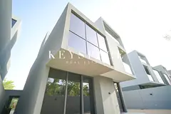 Signature Green Haven | Executive Family Residence | Resale