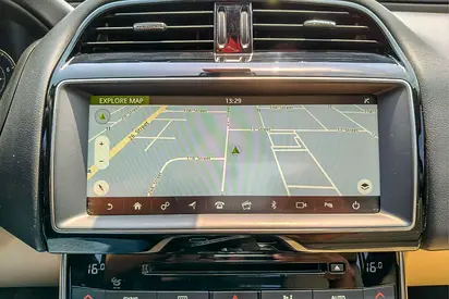 2019 Jaguar XE 照片 13