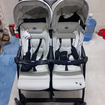 Double twin stroller (tandem) - Chicco, light grey, good condition