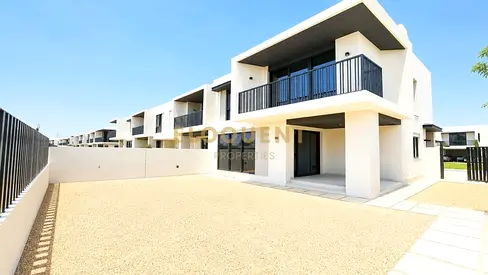 Close To Pool and Exit | Keys In Hand