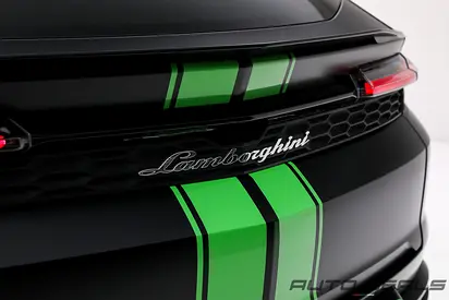 2025 Lamborghini URUS — миниатюра 8