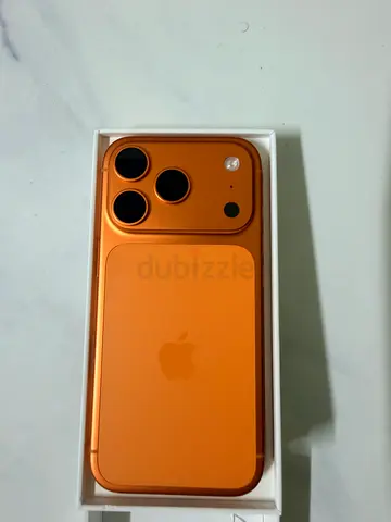 Apple iPhone (orange) in original box - Good condition like Brand New