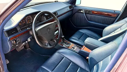 1993 Mercedes-BENZ E-CLASS — миниатюра 15