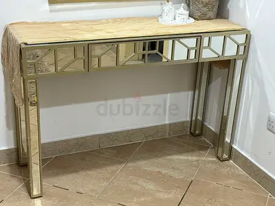 Console mirror and table