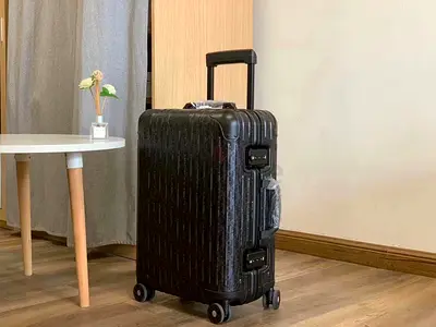 Luggage 10 kg cabin size
