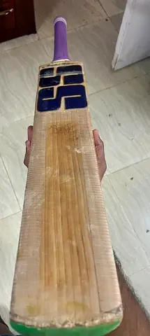 Sunridges - SS VINTAGE FINISHER ONE- Dk edition cricket bat-650 dhs
