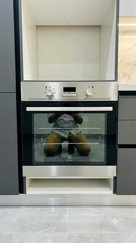 Electrolux 60cm Built-In Electric Oven – Stainless Steel, Good Working Condition