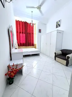 Fully furnished Master Room available Sharaf dg metro stations only female