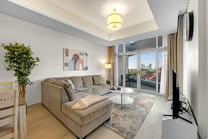Large One Bedroom in Palm Jumeirah with Beach Access
