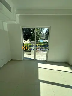 Unfurnished Townhouse Available For Rent