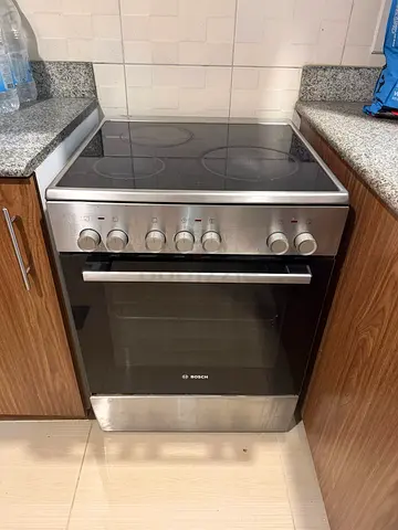 Bosch freestanding electric cooker with ceramic hob - good condition