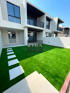 NEW 3BR + Maid | SINGLE ROW| PRIVATE GARDEN LANDSCAPED
