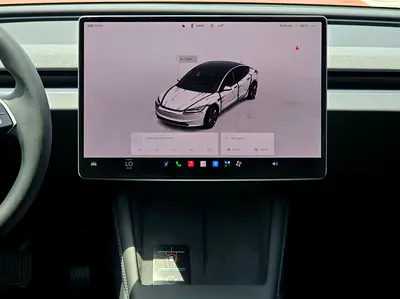 صورة 7 لـ 2026 Tesla MODEL 3