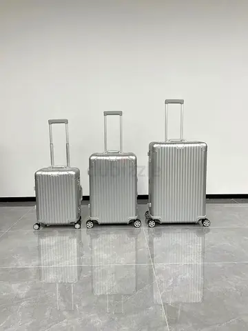 Rmw luggage set