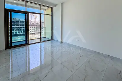 LARGE BALCONY | MODERN | COMMUNITY VIEW