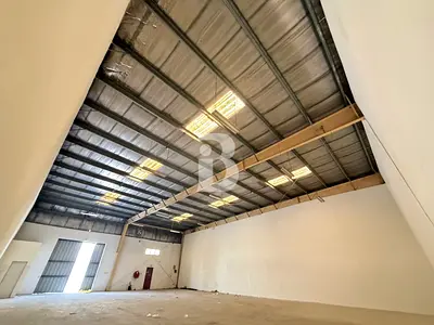 70 KW 7800 Sqft | AED 58 psft Industrial Warehouse in DIP
