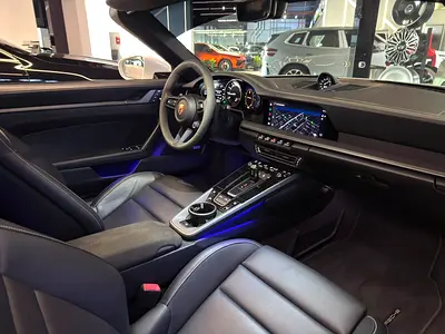 2022 Porsche 911 — миниатюра 14