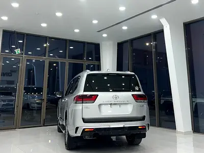 صورة 17 لـ 2025 Toyota LAND CRUISER