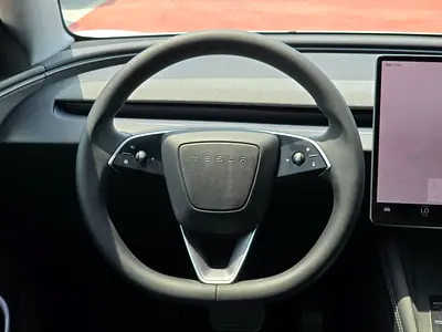 صورة 6 لـ 2026 Tesla MODEL 3