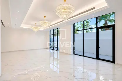 Burj Khalifa View | Fully Renovated | Luxurious