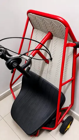 Red single-seat go-kart / push cart in good condition