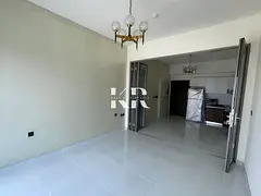1 Bed Convertible 2 Bed | Best Price | Mid Floor