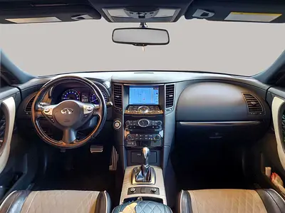 2018 Infiniti QX70 照片 9