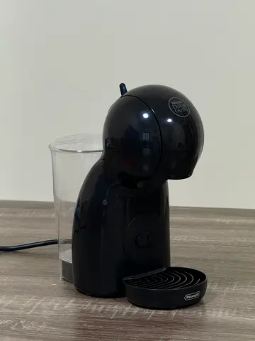 Nescafe Dolce Gusto Piccolo Coffee Machine by DeLonghi