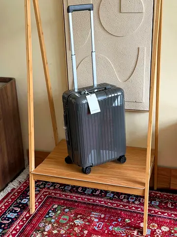Suitcase rimowa essential COD