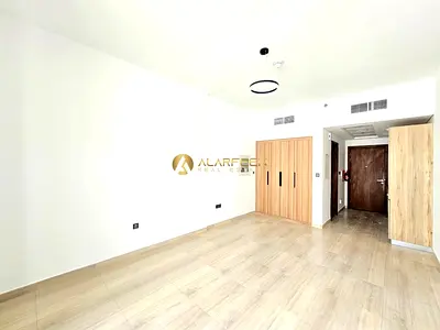 Spacious Studio | Elegant Living | Vacant