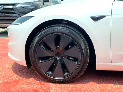 2026 Tesla MODEL 3 — миниатюра 14