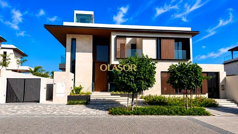 OLASOR Private Luxury Chauffeur | LUXURY MANSION IN ELYSIAN MANSIONS | Beach Access | Private Garden