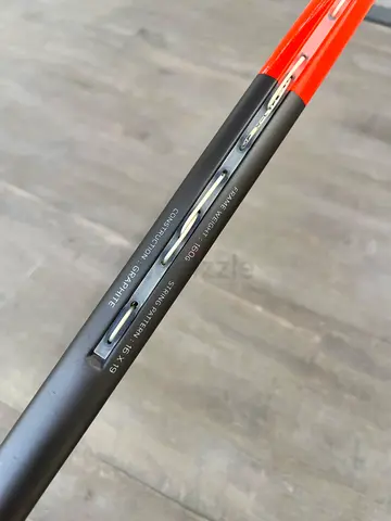 Dunlop Graphite Tennis Racket - 16x19 string pattern