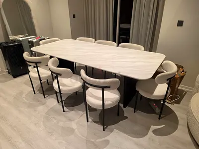 Excellent condition Home Center Daning table with chairs
