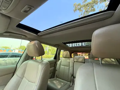 2014 Nissan PATHFINDER photo 2