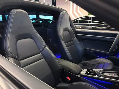2022 Porsche 911 — миниатюра 20