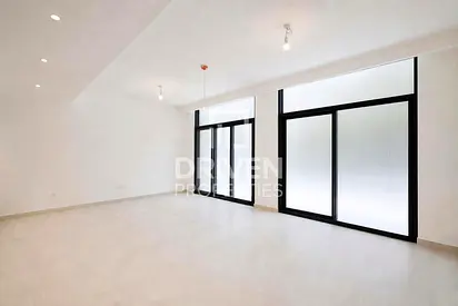 On the Pool and Park | Best Location | Ideal Villa