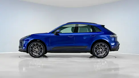 2025 Porsche MACAN photo 10