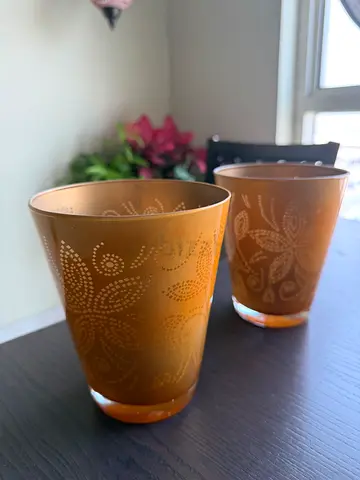 Pair of decorative glass vase (gold) - good condition