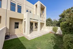 AMAZING COMMUNITY | SINGLE ROW | LANDSCAPED GARDEN